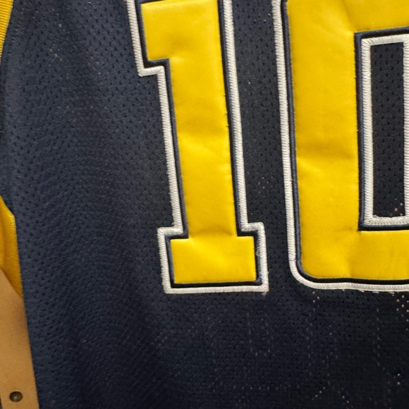 Michigan Basketball Jersey great used condition - Picture 7 of 7